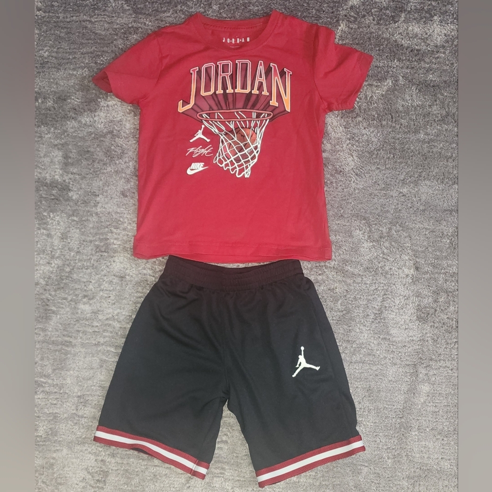 boys size 6/7 Jordan set